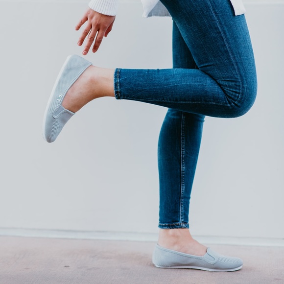 Roll-up Sneaker - Picture 3 of 3